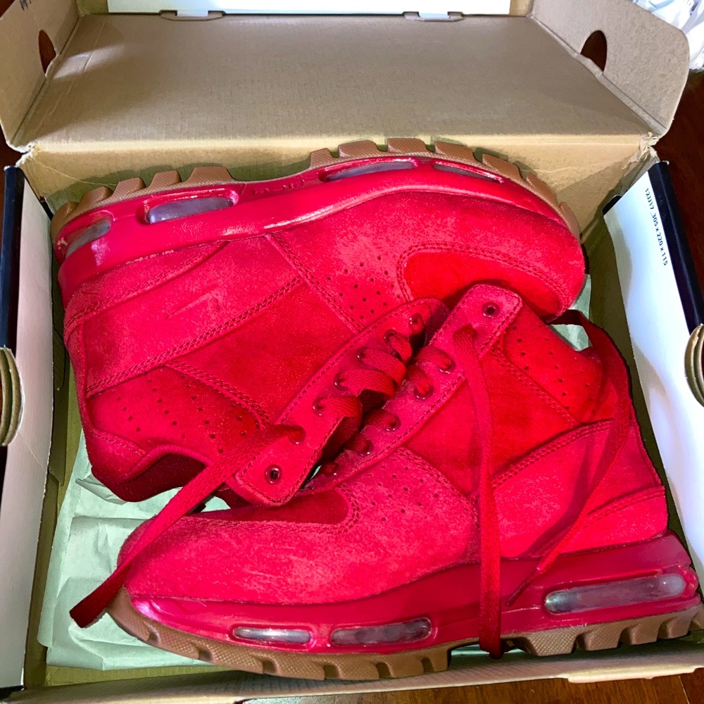 Boys Nike ACG Red Suede Boots